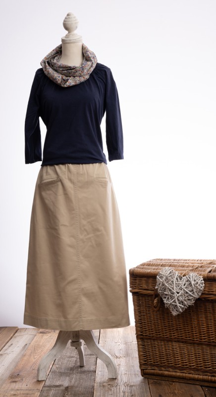 nC Classic Khaki Skirt Midi